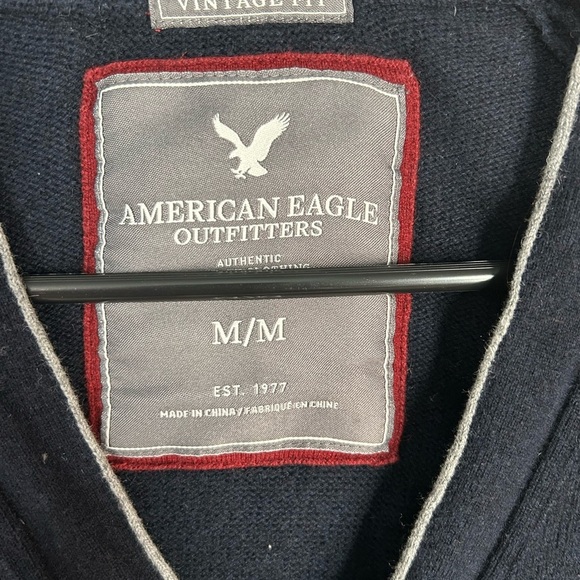 American Eagle Cardigan Women’s Size Medium Blue. Preppy  Casual Vintage Fit - Picture 6 of 10